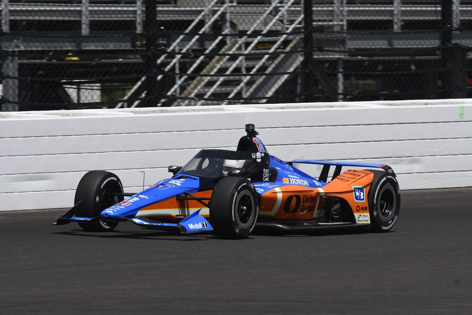 Graham Rahal drives his No. 15 RLL Honda at the 109th Running of the Indianapolis 500 - Source: Getty